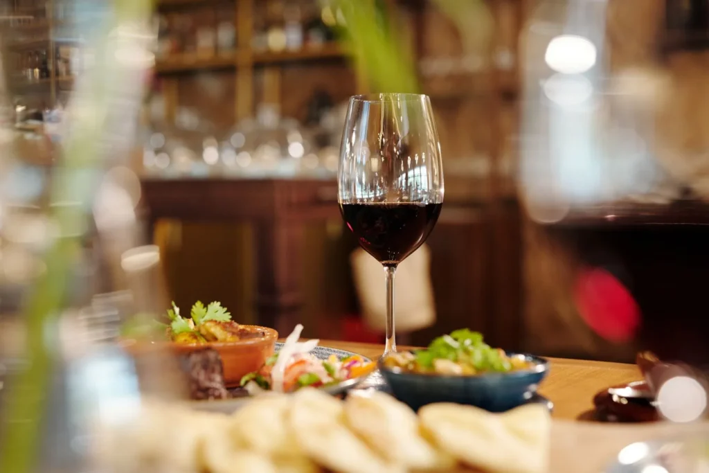 Crno vino i karijes - šta je istina